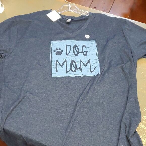 new color - Dog Mom short sleeve v-neck t-shirt - Picture 1 of 10